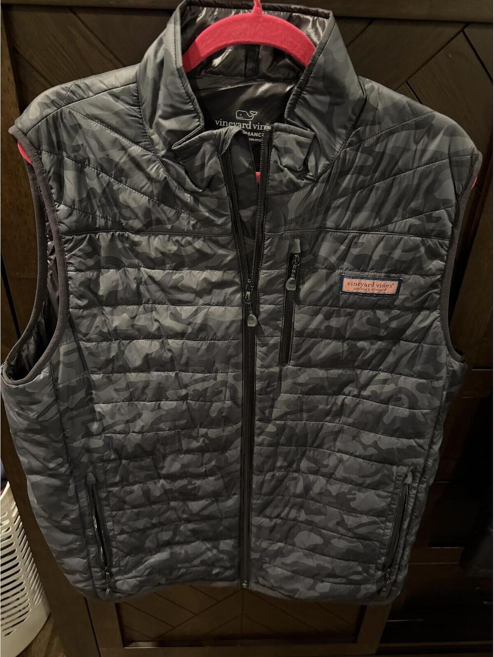 Vineyard Vines Camouflage Quilted Performance Puffer Vest large